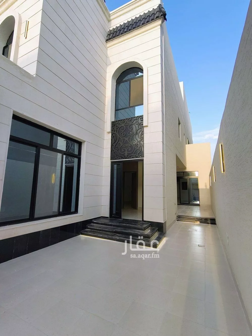 8 bedroom villa in As Sawari 11