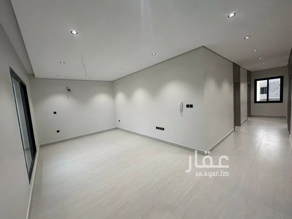 فيلا 7 غرف في الأمواج 8