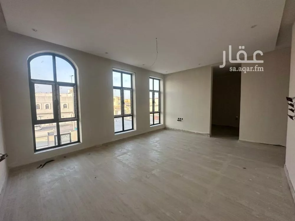 فيلا 7 غرف في الشراع 9