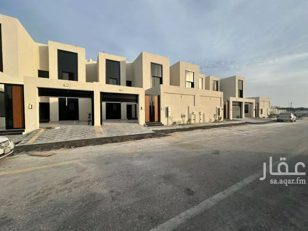 7 bedroom villa in Al Amwaj 11