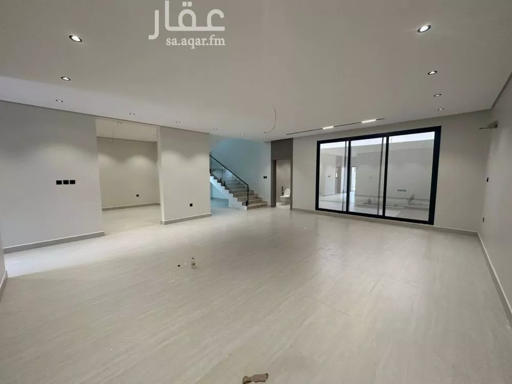 7 bedroom villa in Al Amwaj 4