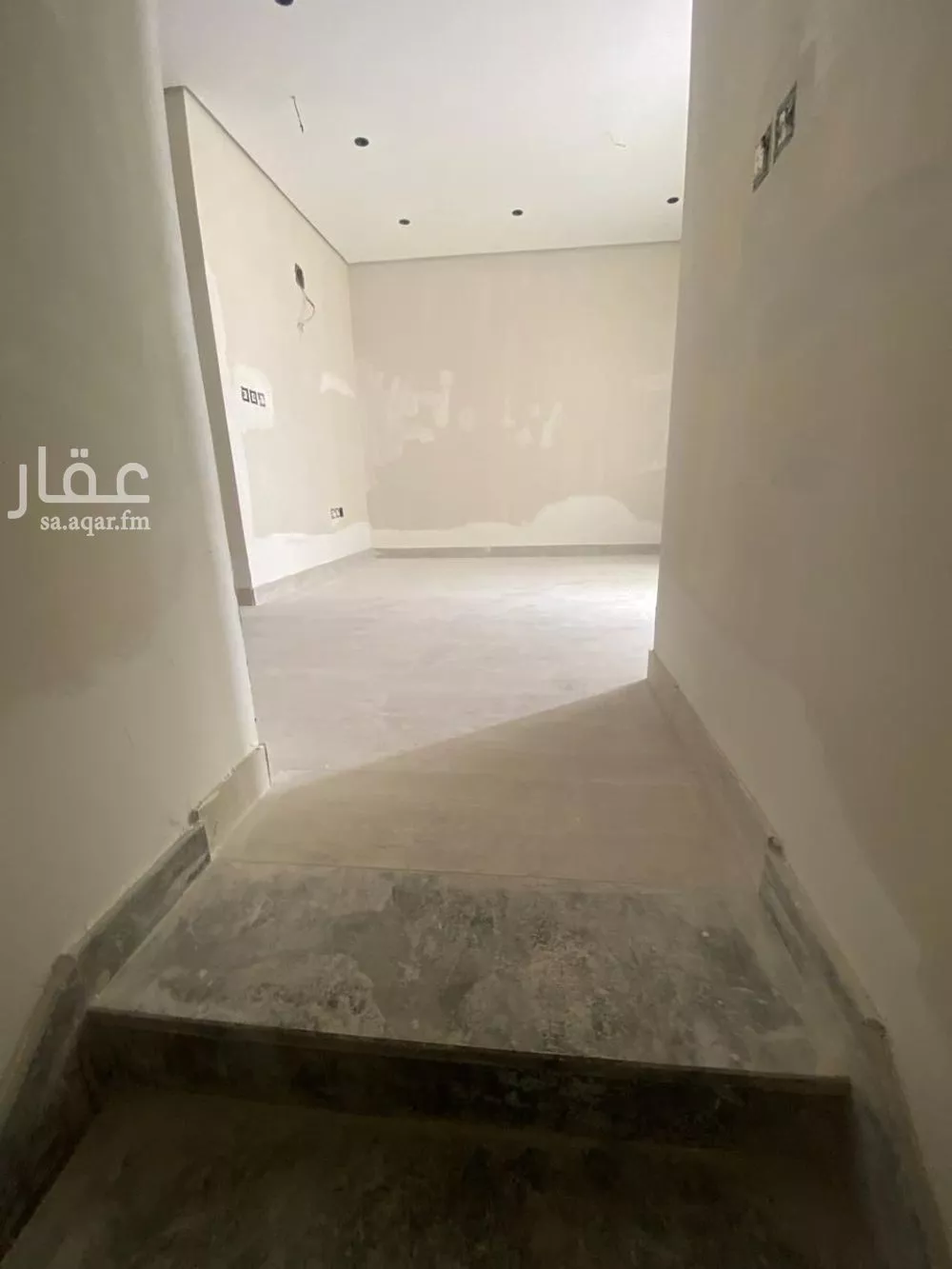 فيلا 6 غرف في الشراع 25