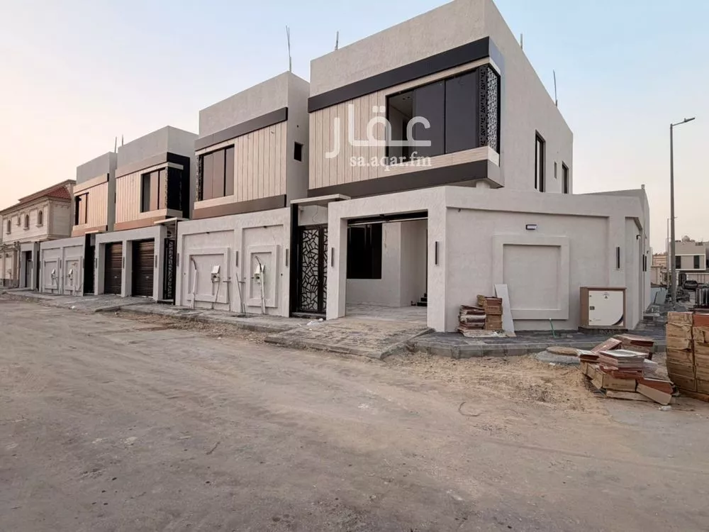 8 bedroom villa in Al Shiraa 2