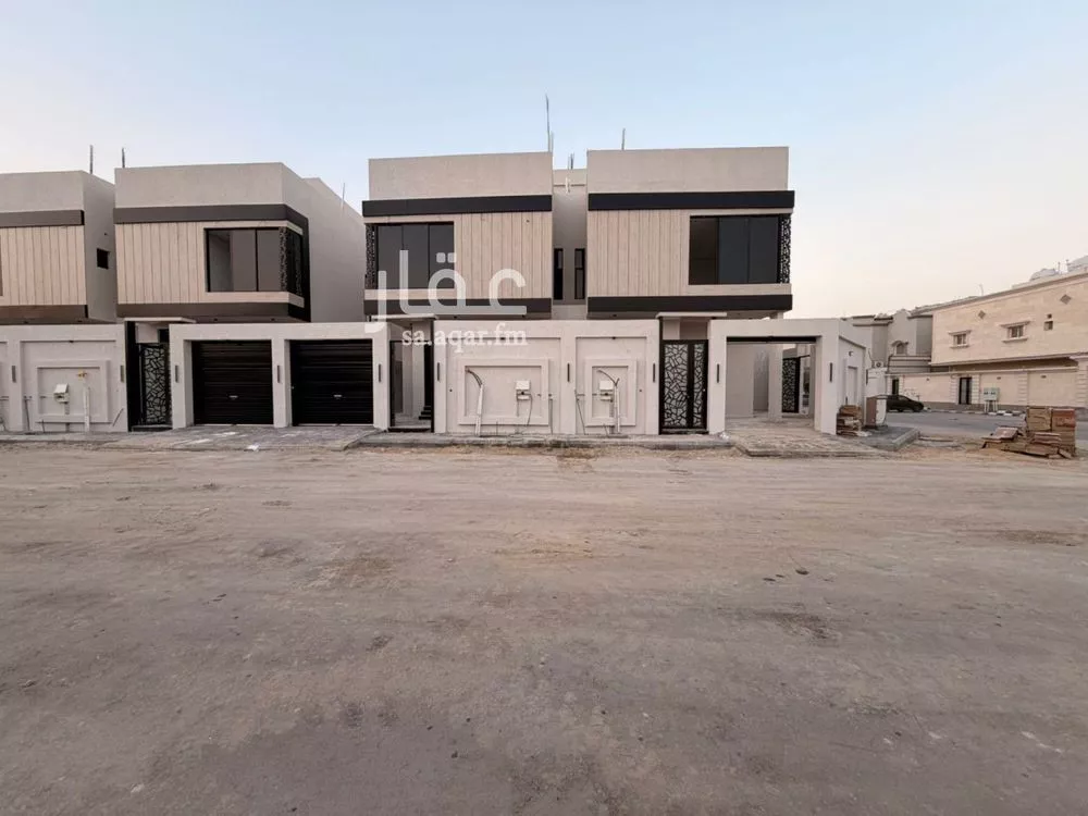 8 bedroom villa in Al Shiraa 4