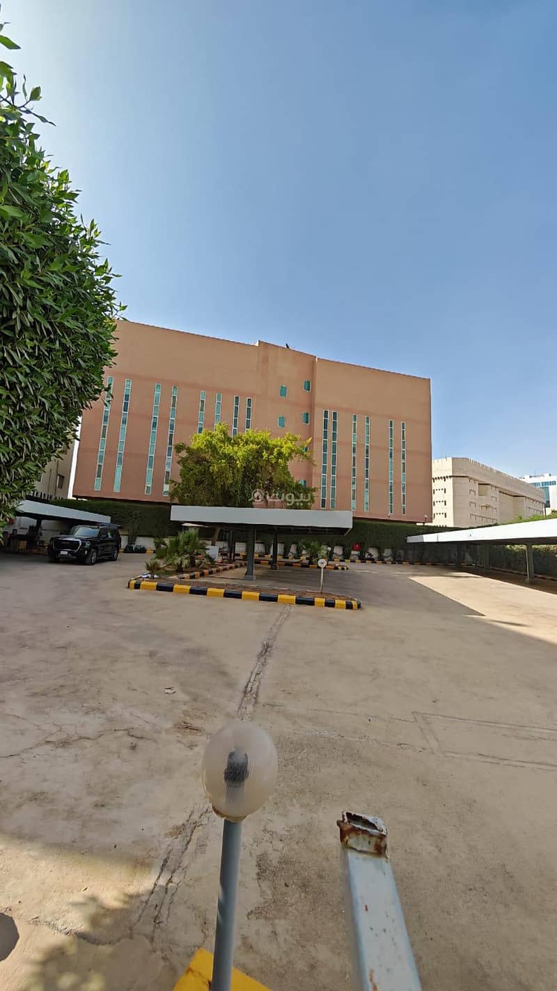 office in Al Wizarat, Riyadh 4