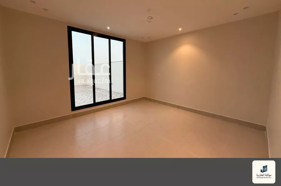 5 bedroom villa in Al Amwaj 12