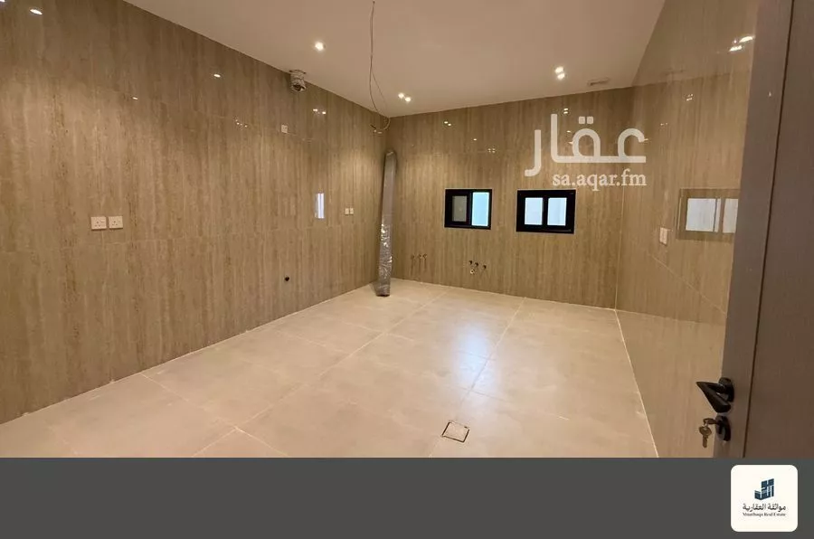 5 bedroom villa in Al Amwaj 5
