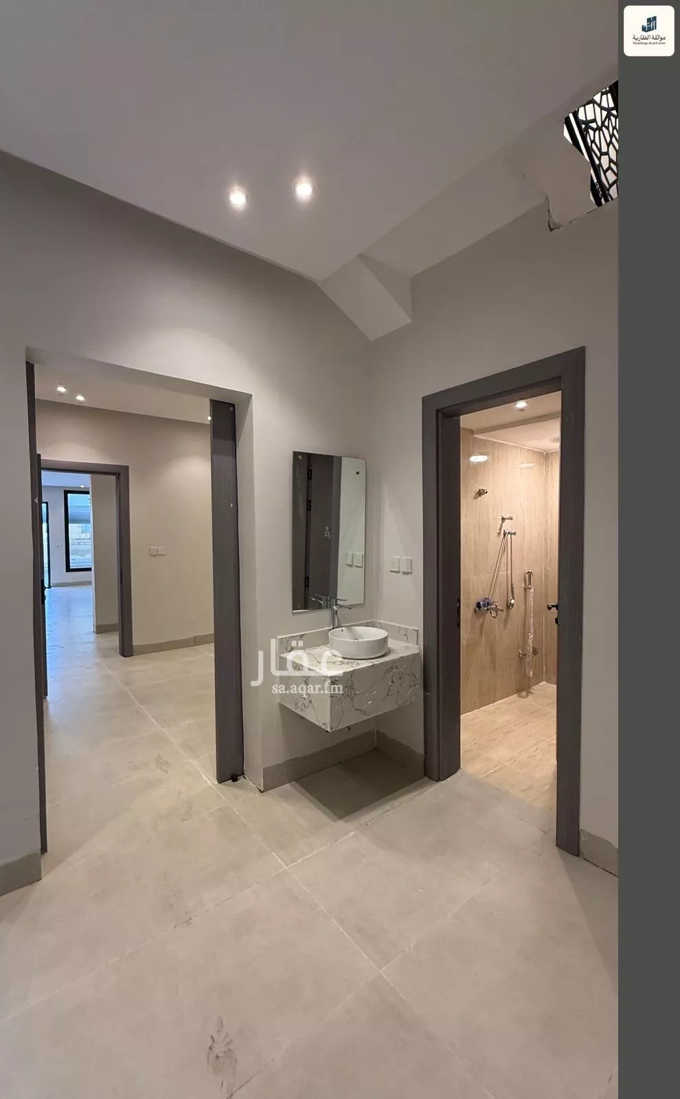 5 bedroom villa in Al Amwaj 6