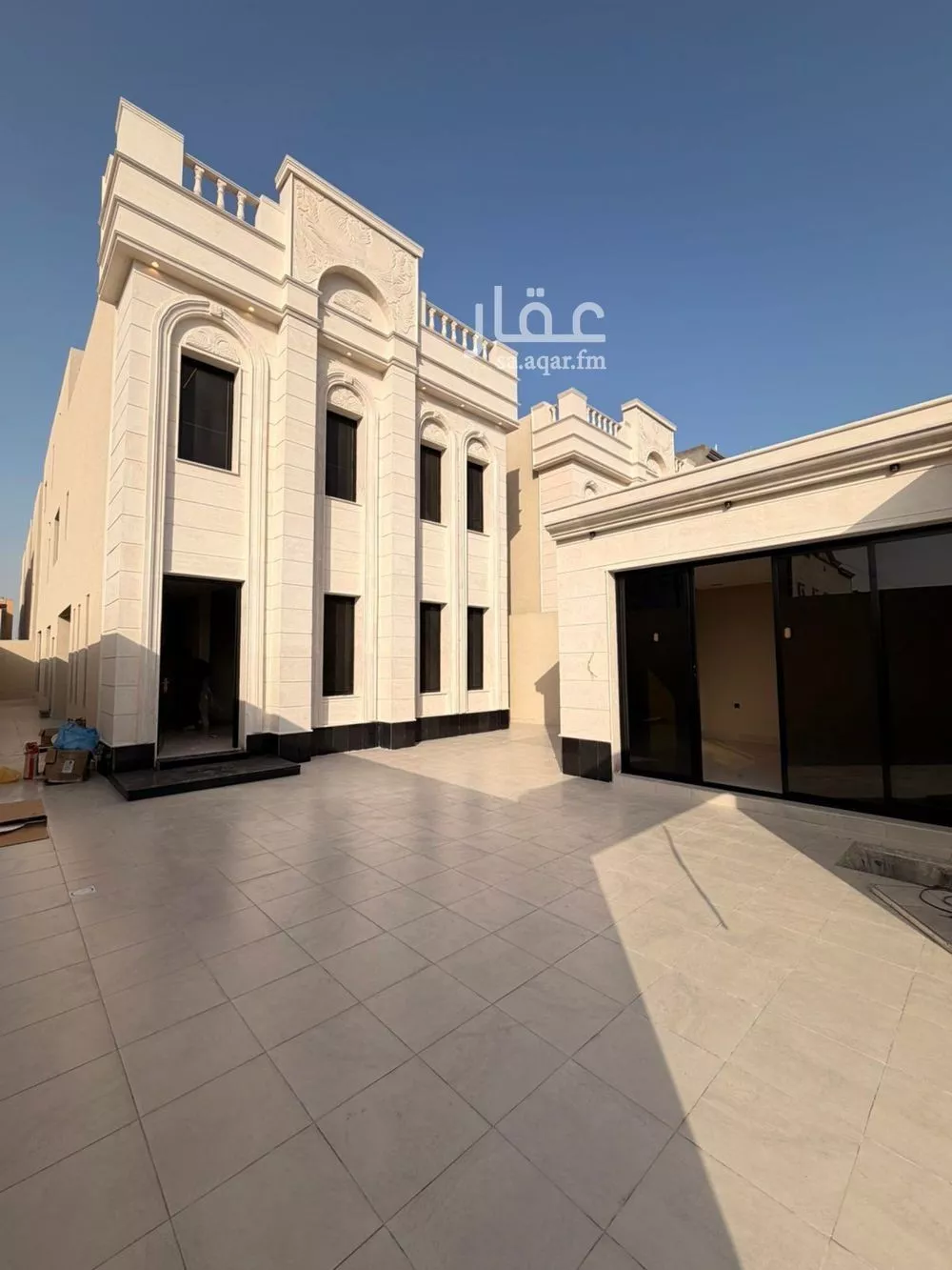 فيلا 9 غرف في الأمواج 2