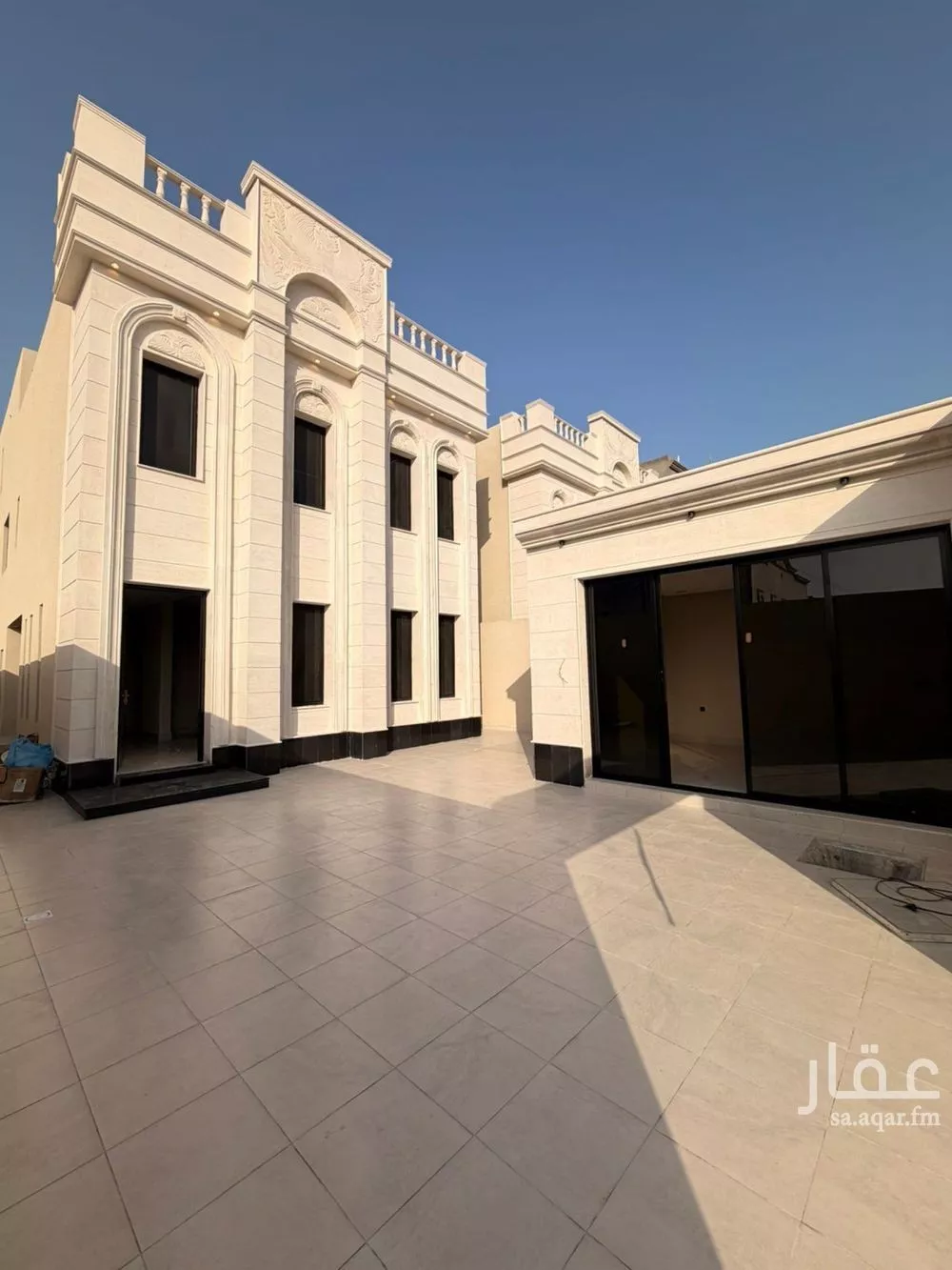 فيلا 9 غرف في الأمواج 4