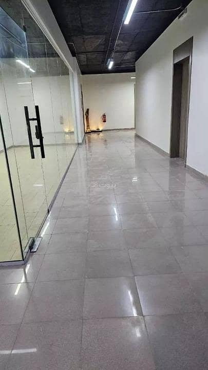 office in As Suwaidi Al Gharabi, Riyadh 4