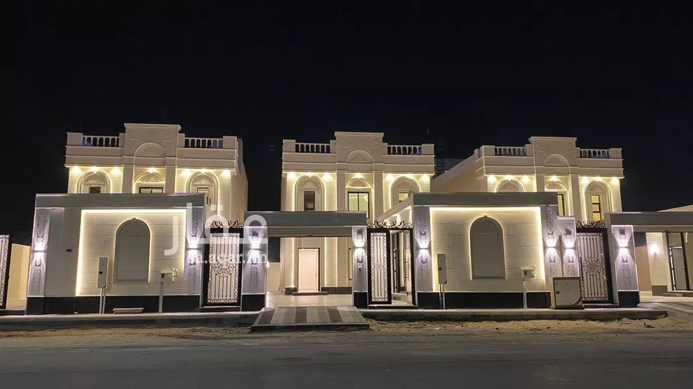 فيلا 7 غرف في العقيق 4