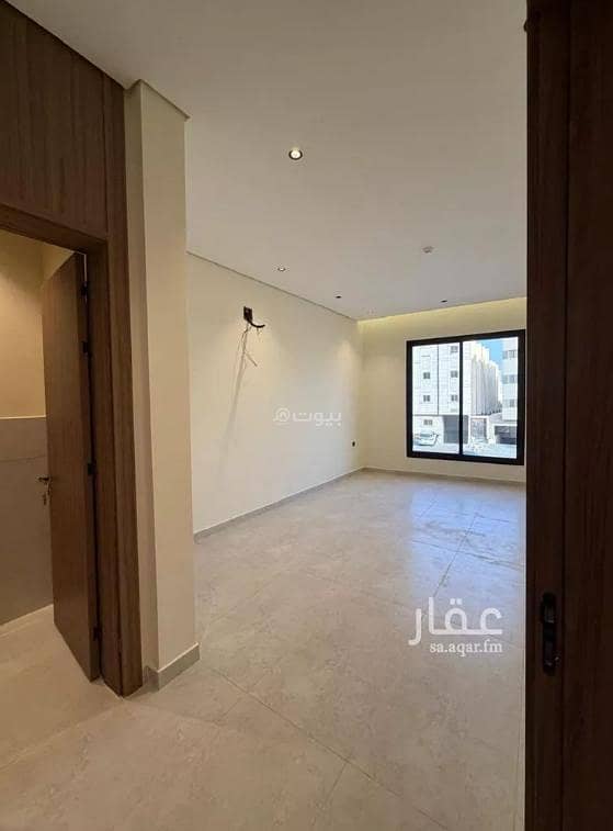 عقار  في الصحافة، الرياض 3