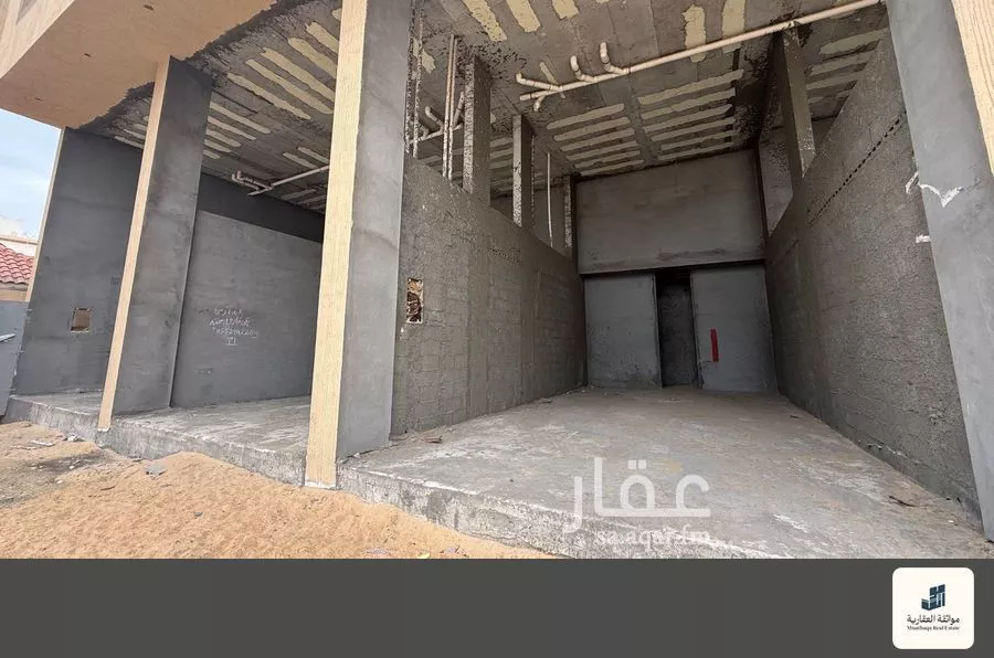 محل 750 م² في التحلية 3