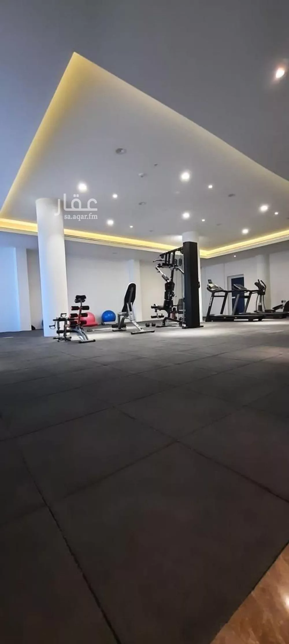 837 sqm building in Al Hamra 16