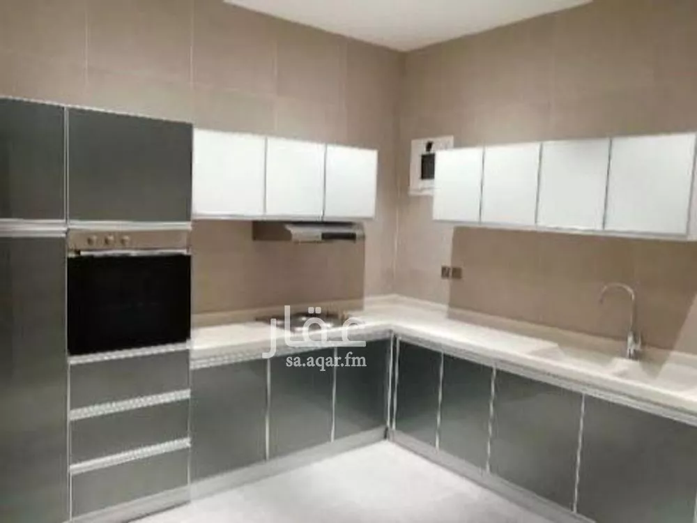 837 sqm building in Al Hamra 6