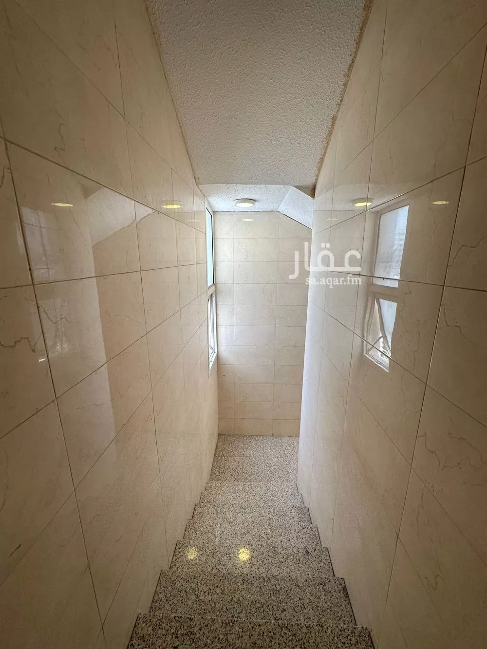 عمارة 302 م² في الخبر الشمالية 7