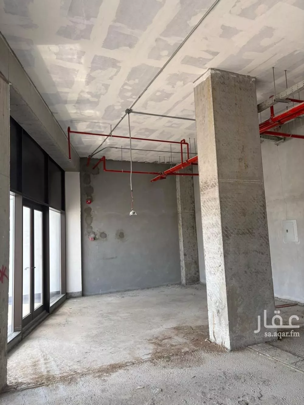 92 sqm shop in At Tahliyah 7