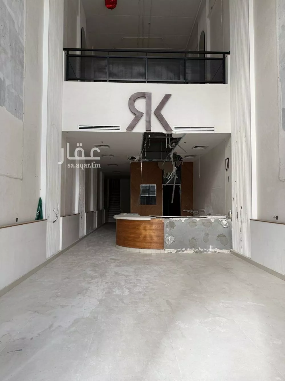 2082 sqm shop in Al Corniche 3