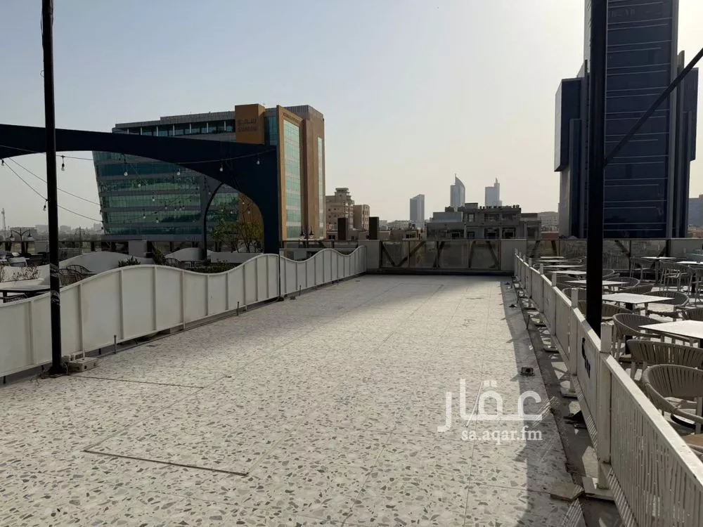 2082 sqm shop in Al Corniche 4