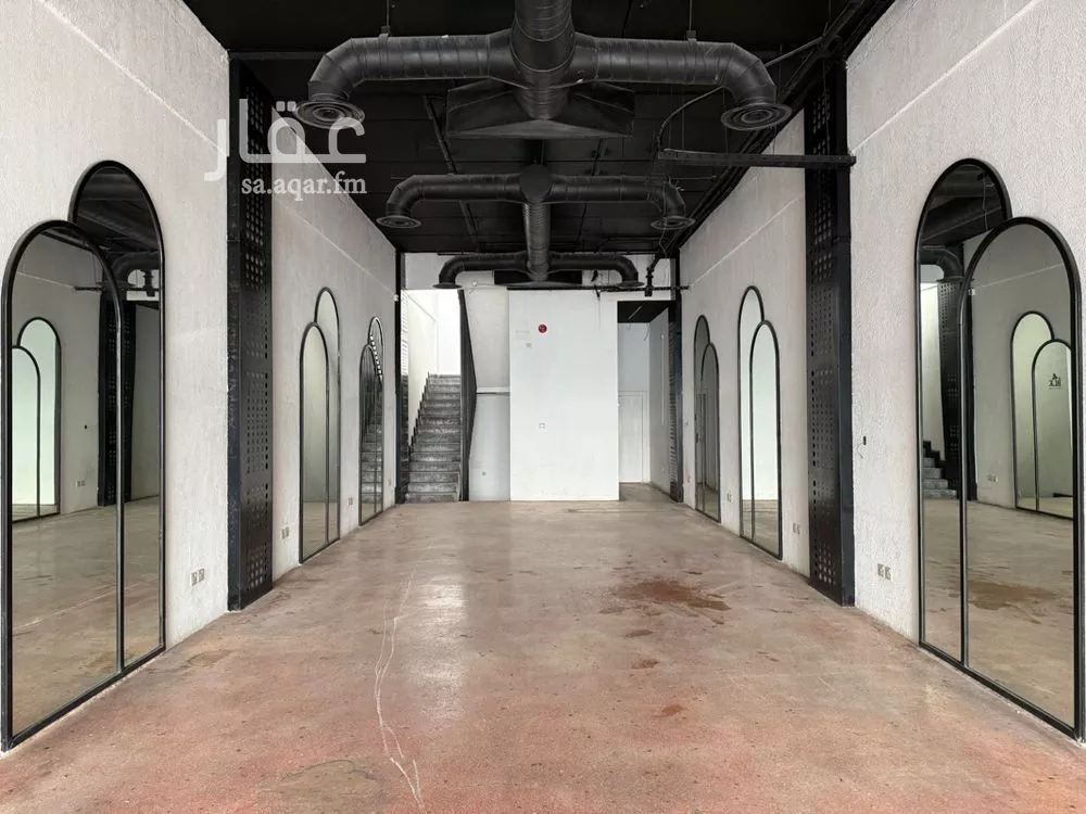 2082 sqm shop in Al Corniche 7