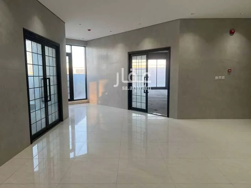 2514 sqm shop in Al Sufun 8
