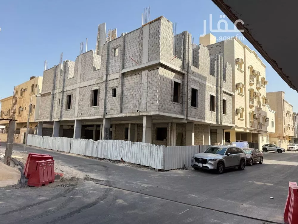 348 sqm building in Madinat Al Umal 6