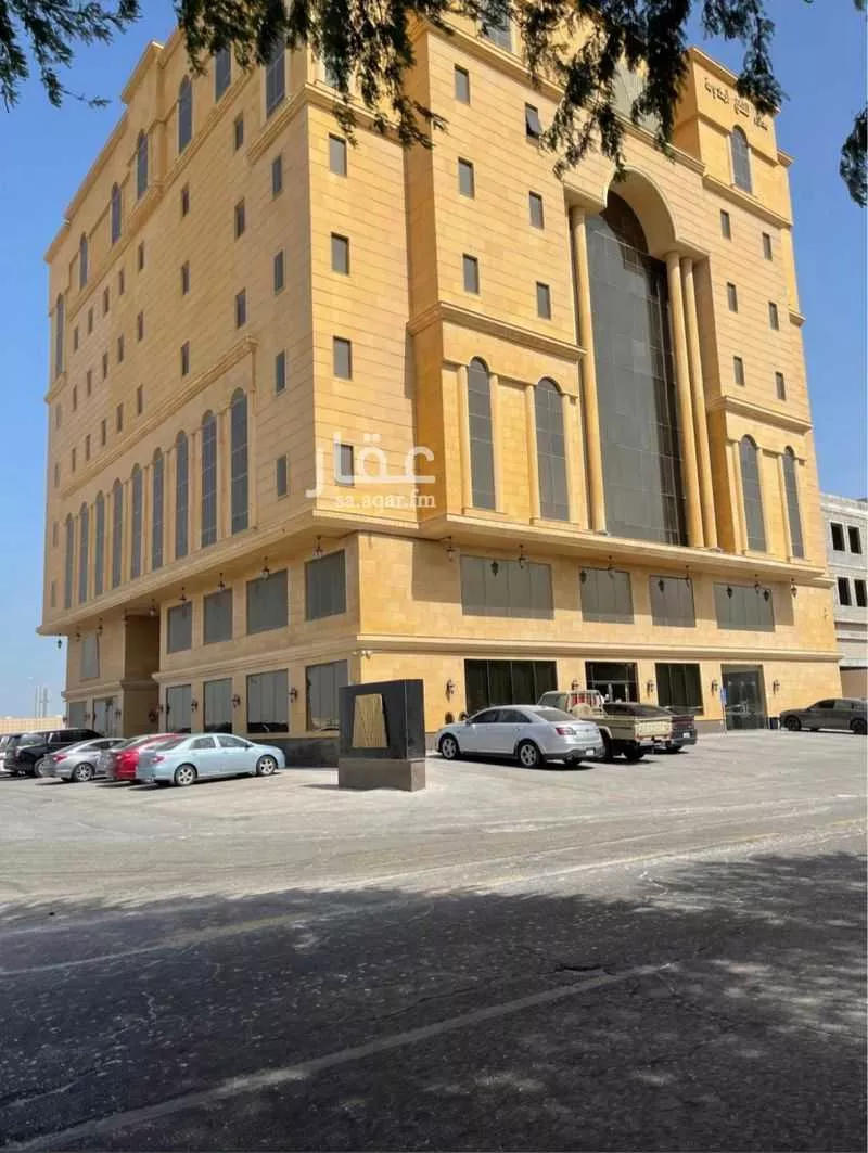 عمارة 1659 م² في الحمرا 4