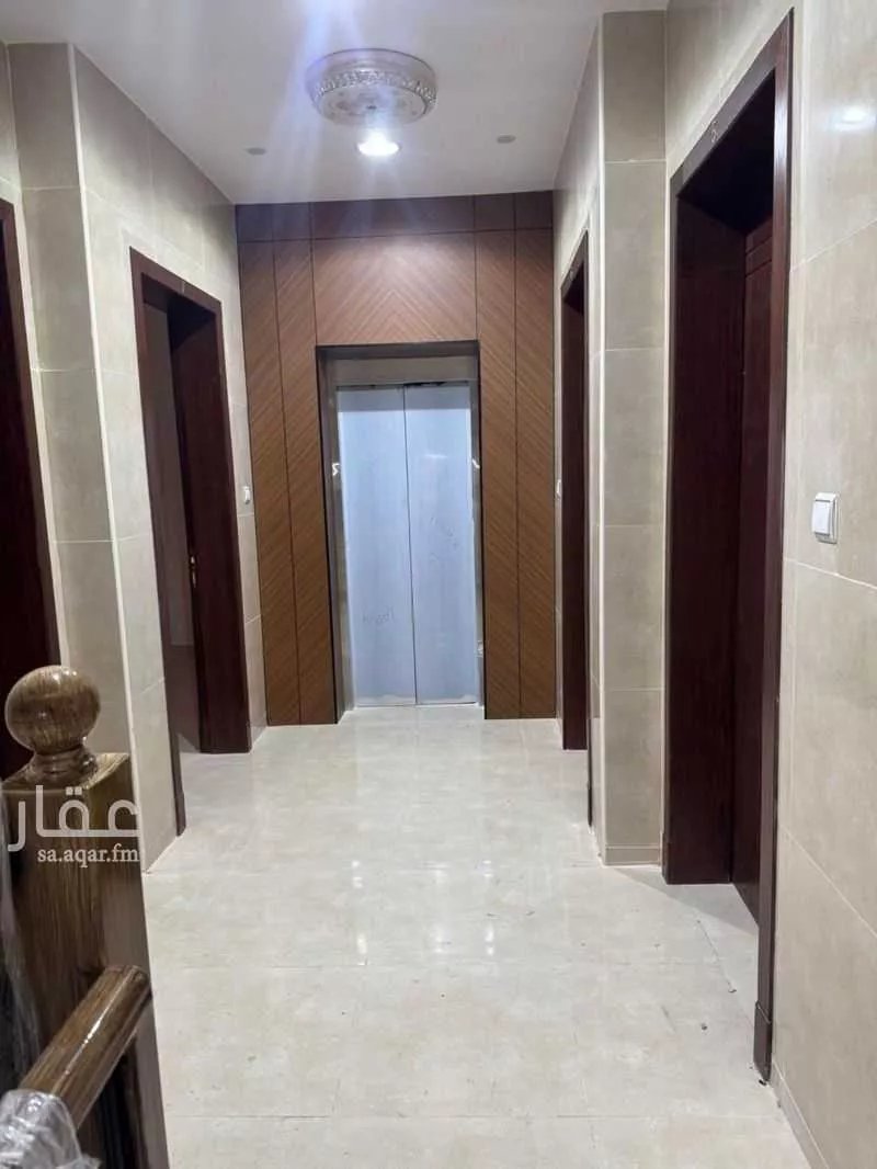 عمارة 325 م² في الثقبة 8