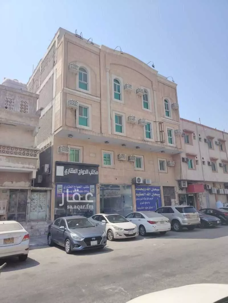 325 sqm building in Al Thuqbah 5