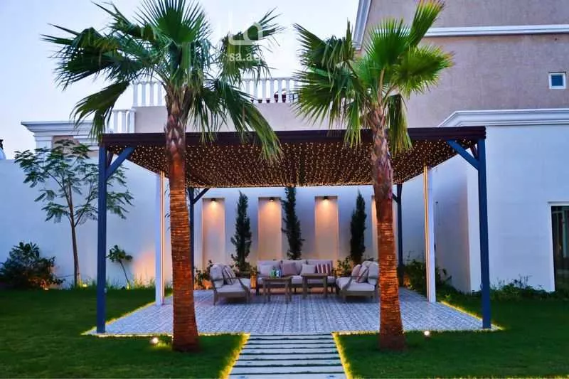 عمارة 776 م² في العقيق 7