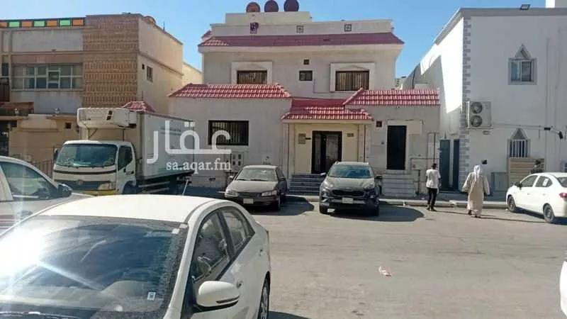 عمارة 325 م² في الثقبة 3