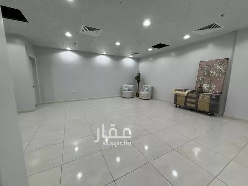 1737 sqm shop in Al Rakah Ash Shamaliyah 2