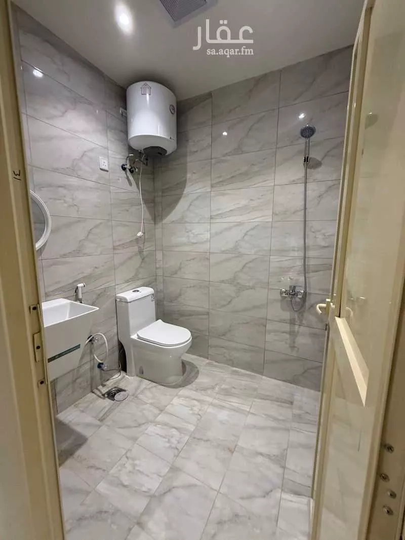 عمارة 325 م² في الثقبة 21