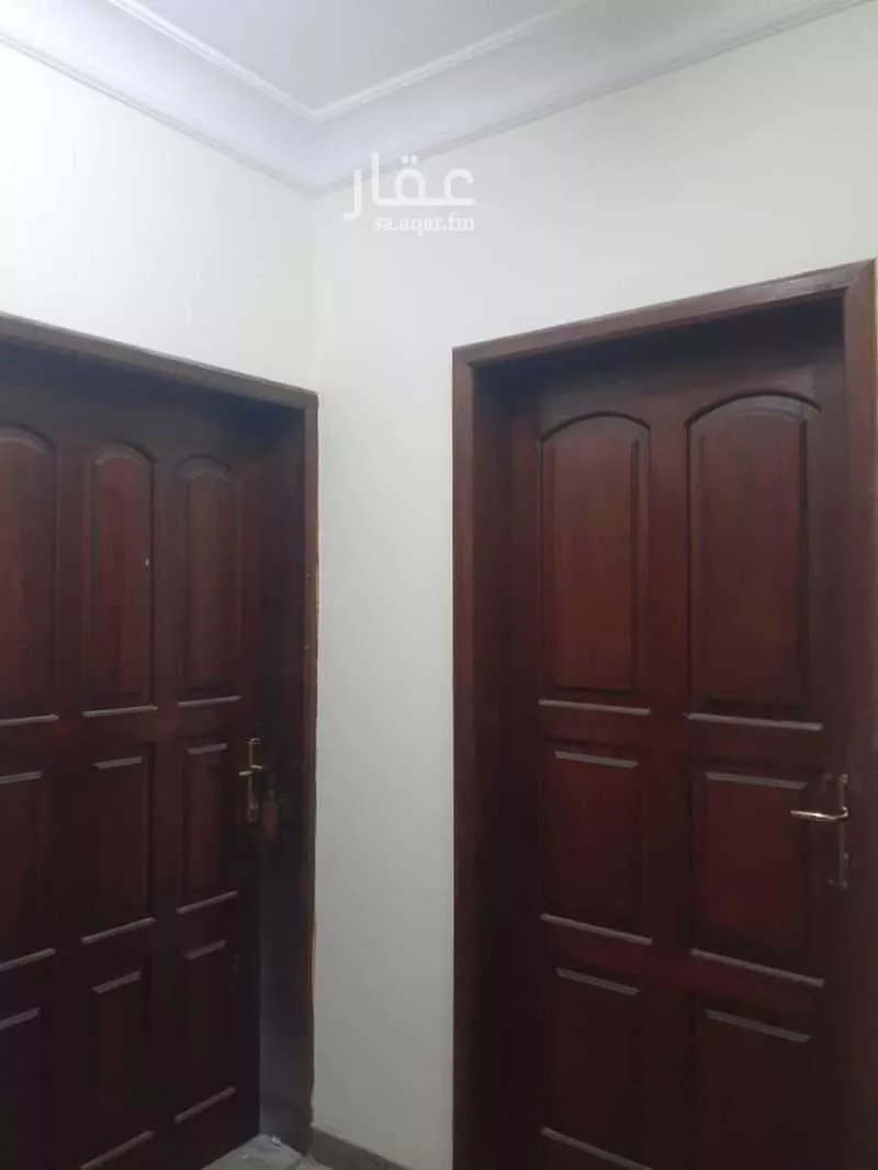 325 sqm building in Al Thuqbah 2