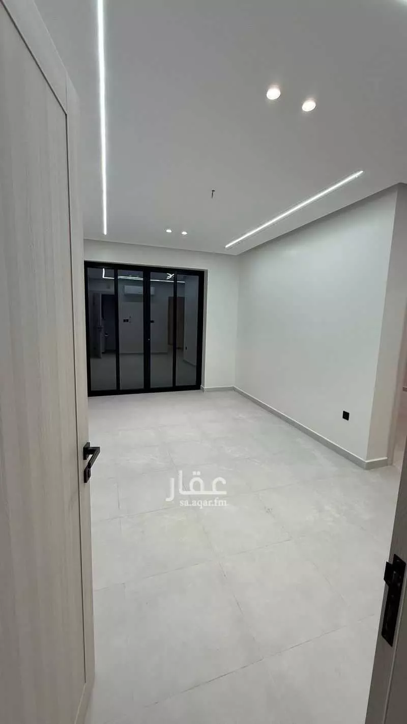 عمارة 348 م² في العقربية 7