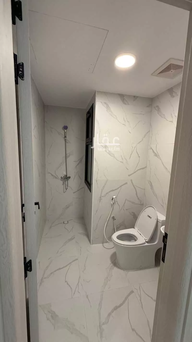 عمارة 348 م² في العقربية 9