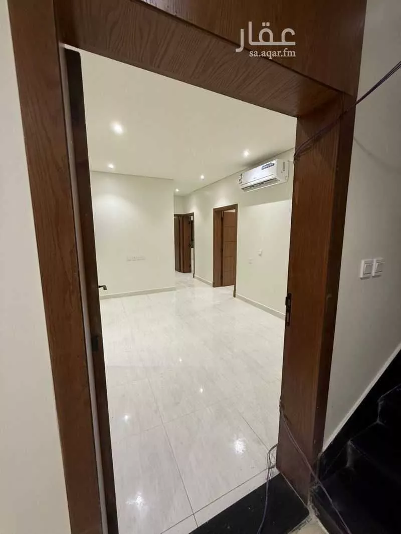325 sqm building in Al Thuqbah 3
