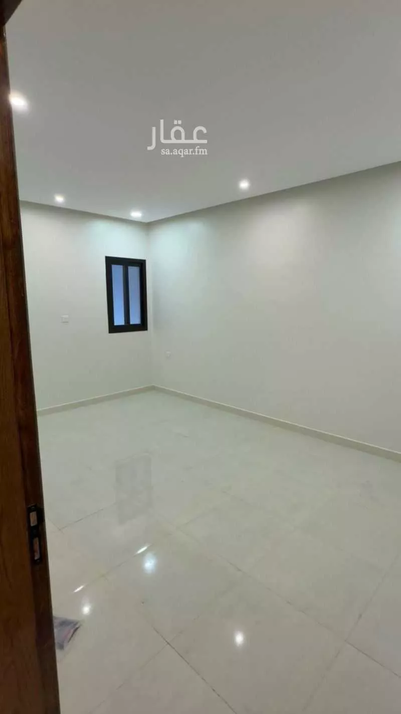 337 sqm building in Madinat Al Umal 4