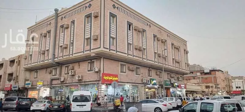 عمارة 325 م² في الثقبة 9