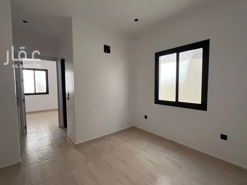 عمارة 611 م² في الراكة الشمالية 12