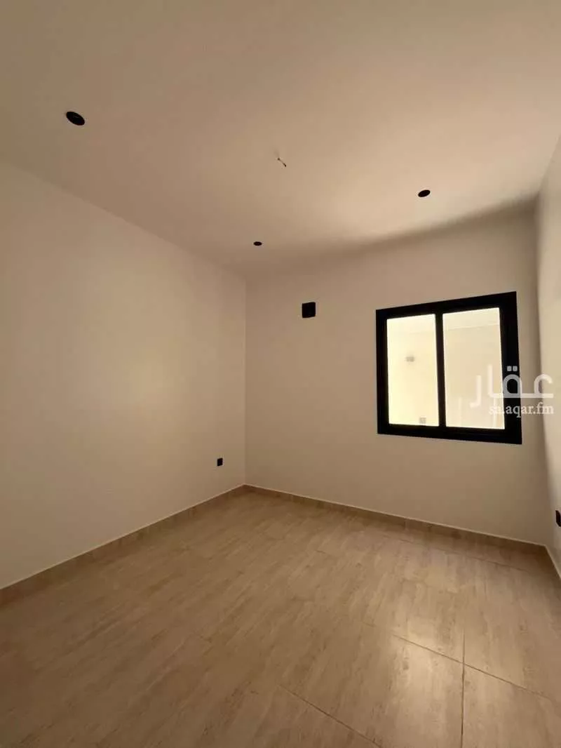 عمارة 611 م² في الراكة الشمالية 18