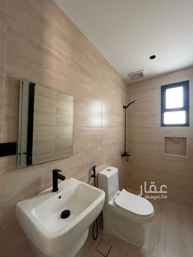 عمارة 611 م² في الراكة الشمالية 21