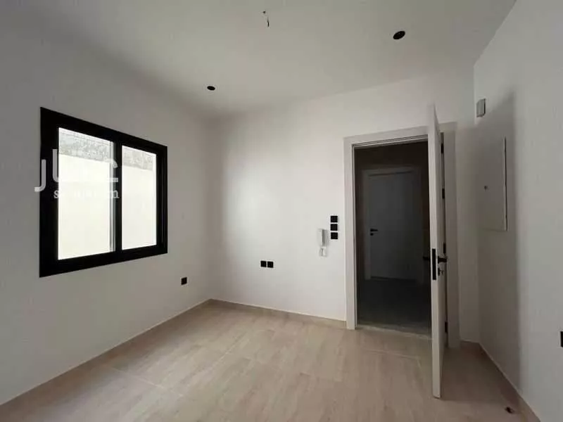 عمارة 611 م² في الراكة الشمالية 4