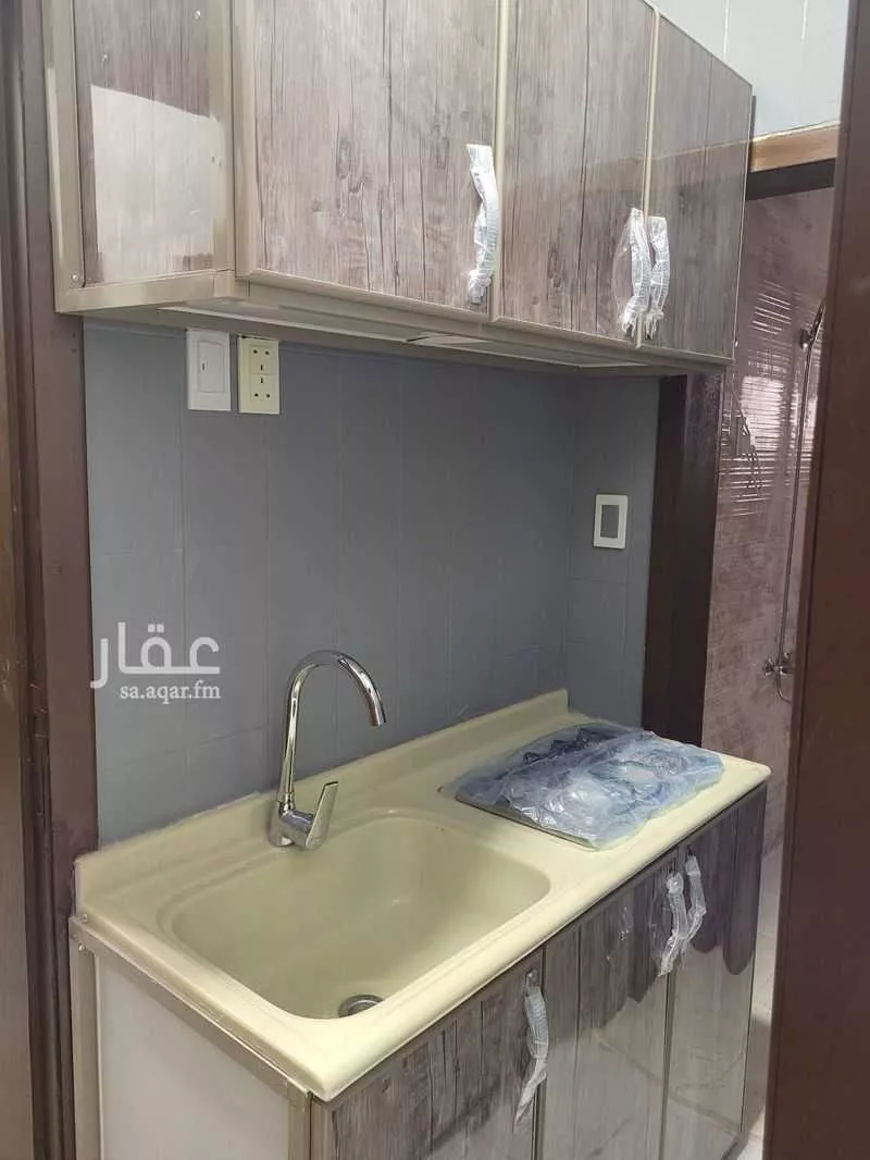 348 sqm building in Al Aqrabiyah 5