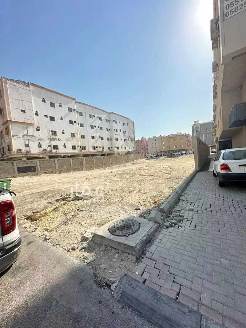 1800 sqm land in Al Olaya 4