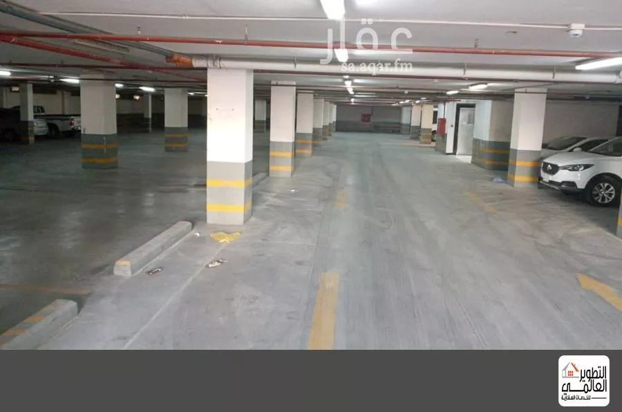 1860 sqm office in Al Thuqbah 2