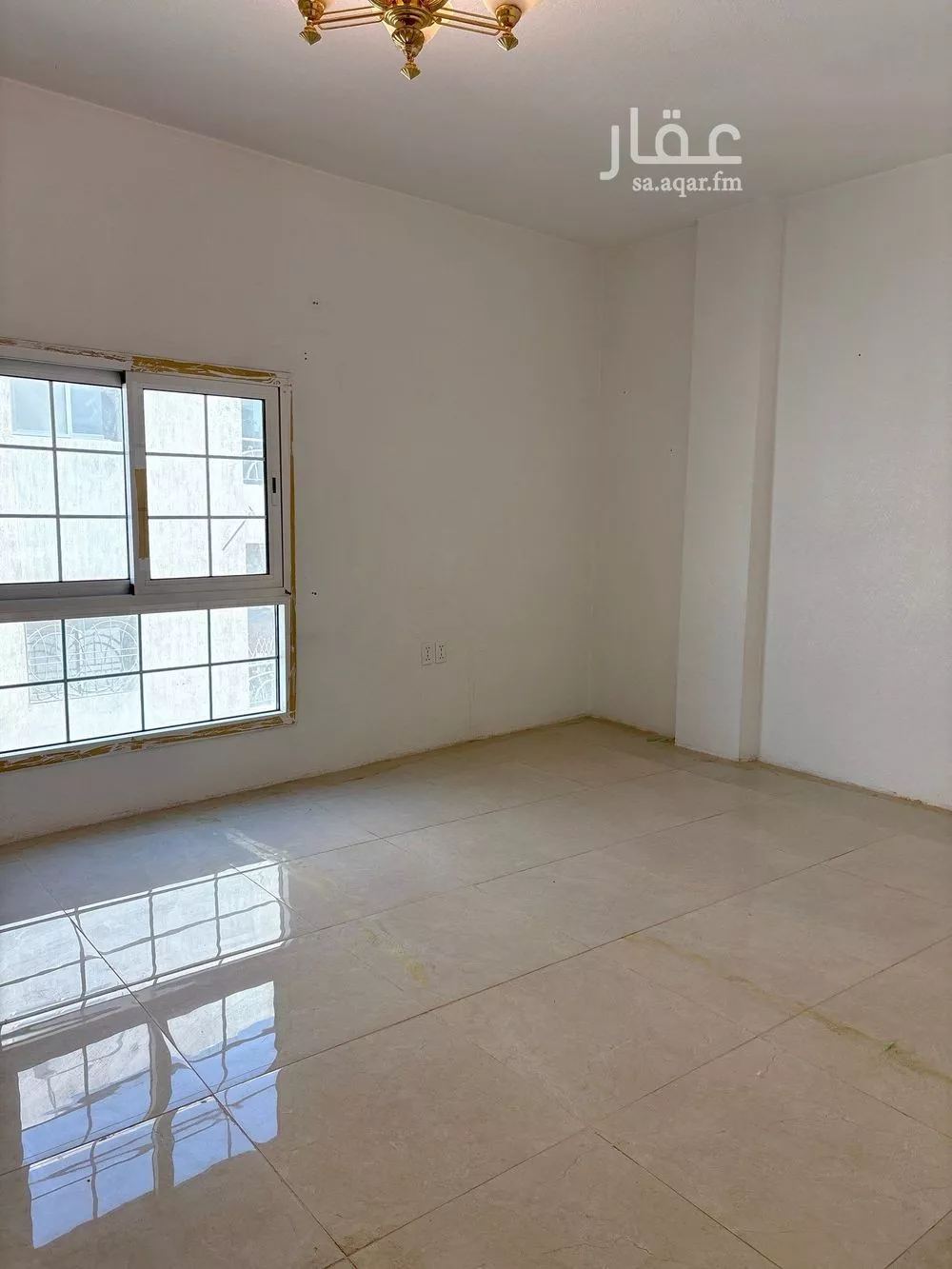 600 sqm building in Al Bandariyah 3