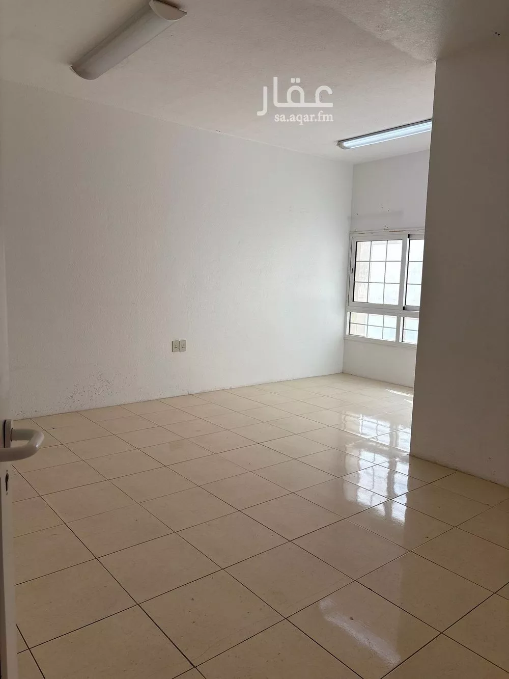 600 sqm building in Al Bandariyah 9