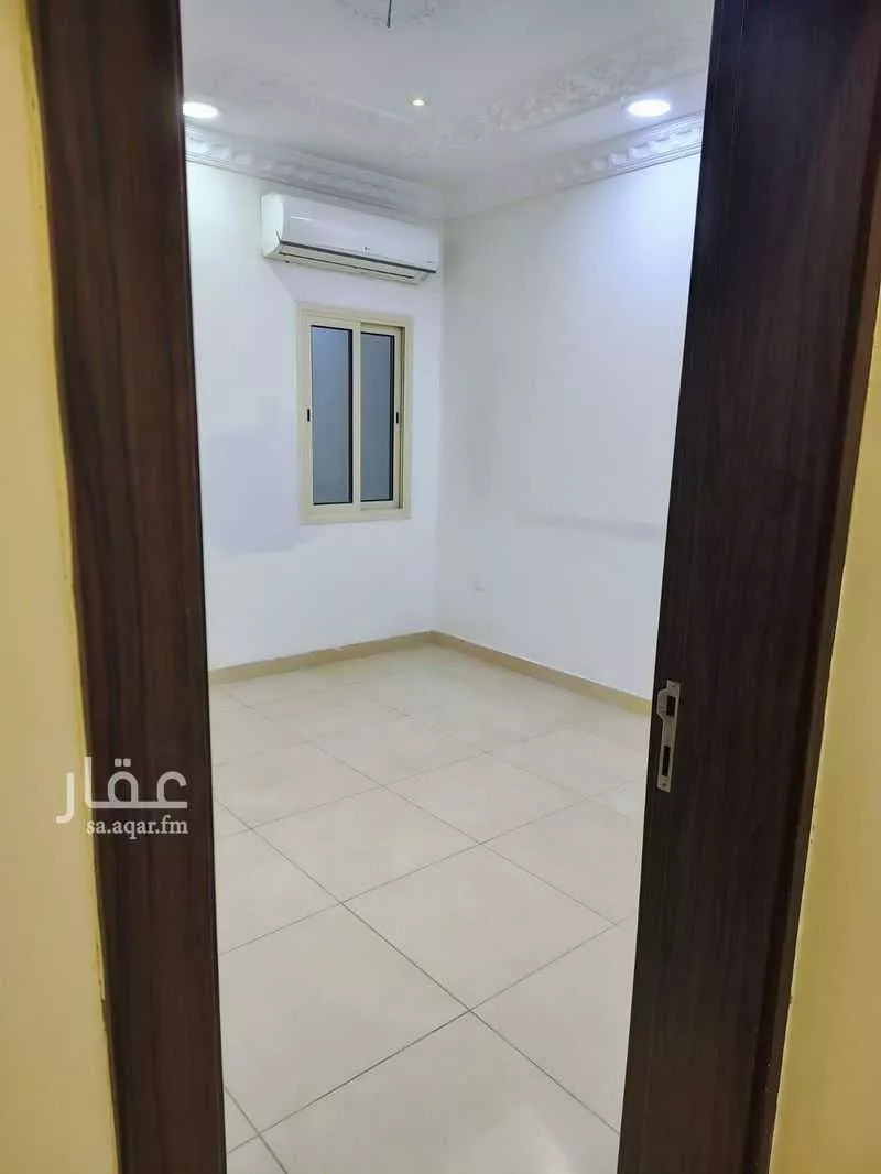600 sqm building in Al Olaya 2